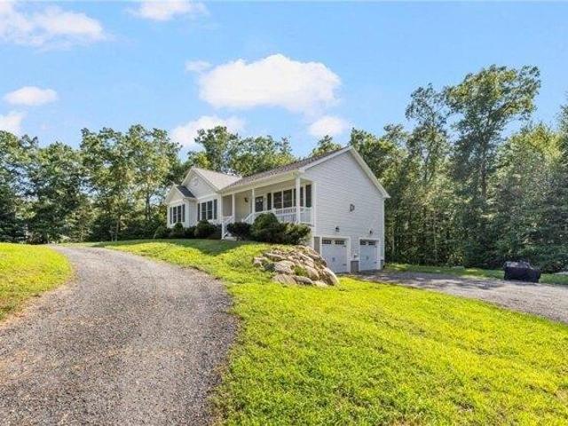 house with 3 bedroom, Coventry RI ES105558068