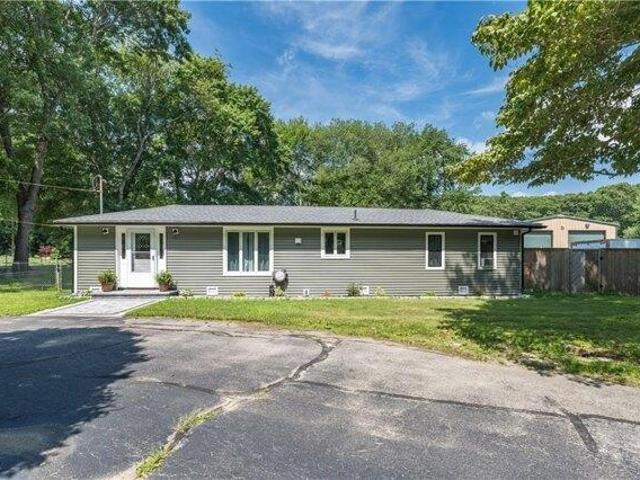 house with 3 bedroom, Coventry RI ES105633781