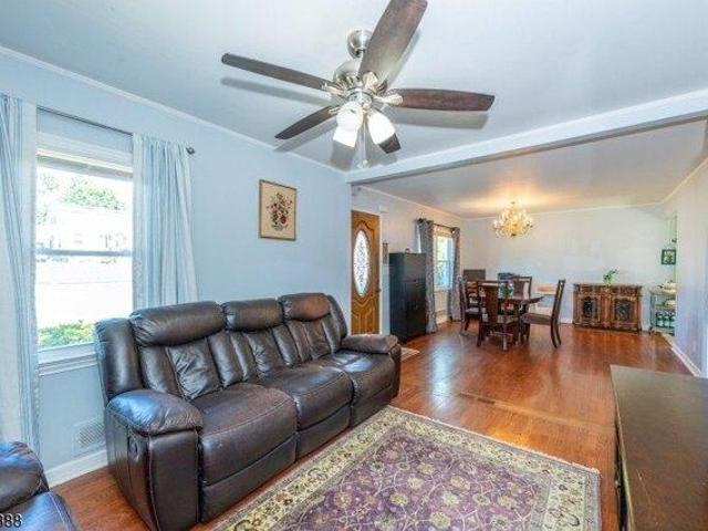 house with 3 bedroom, Clifton NJ ES105414125