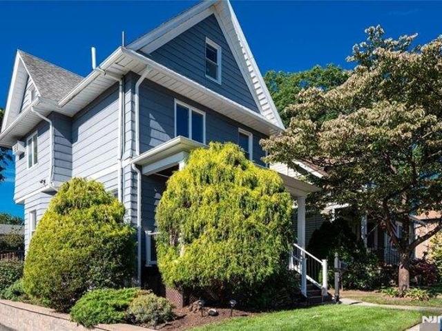 house with 3 bedroom, Clifton NJ ES105798368