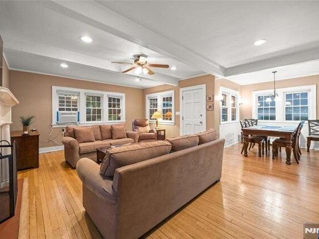 house with 3 bedroom, Clifton NJ ES105885455