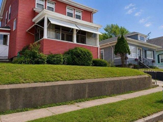 house with 3 bedroom, Cranston RI ES105558541