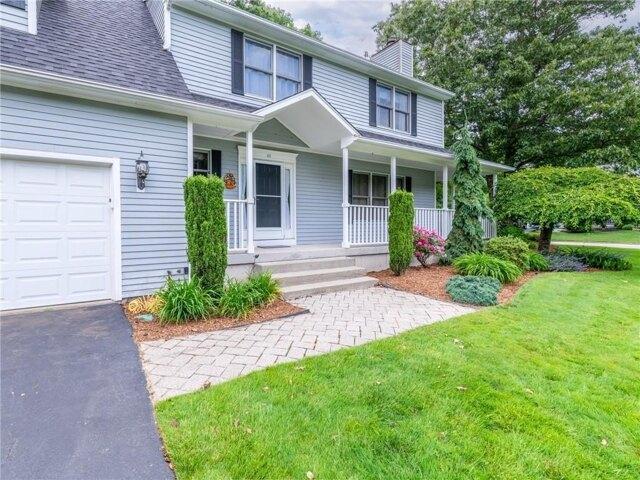 house with 3 bedroom, Cranston RI ES105577513