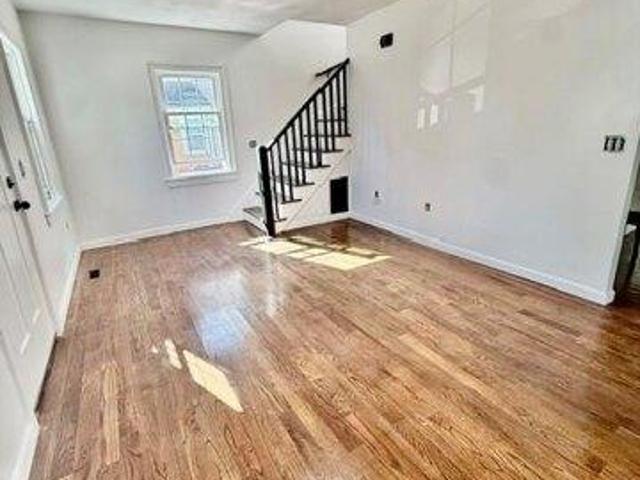 house with 3 bedroom, Cranston RI ES105587469