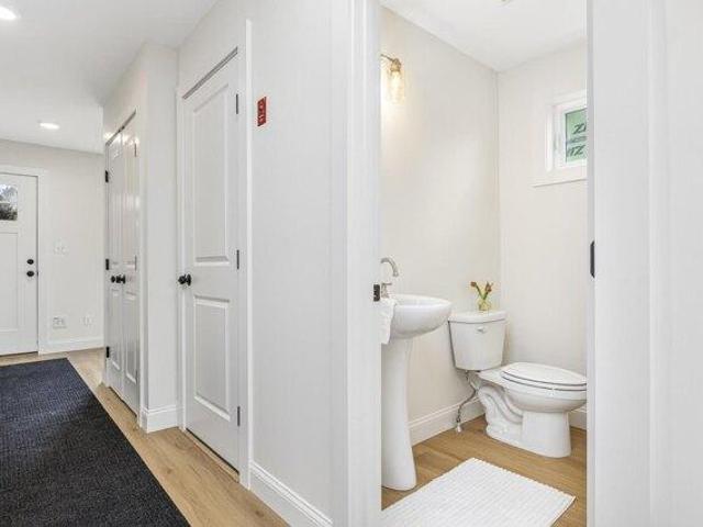 house with 3 bedroom, Cumberland ME ES105712445