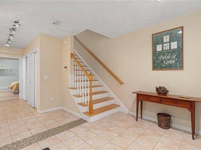 house with 3 bedroom, Cumberland RI ES105385994