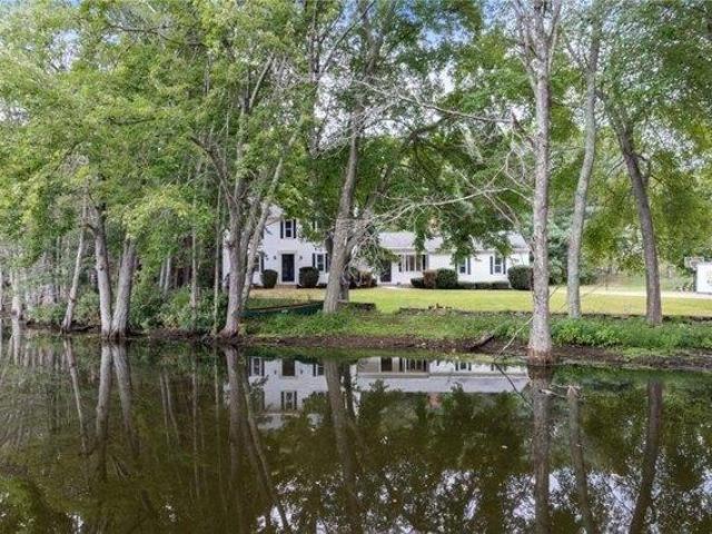 house with 3 bedroom, Cumberland RI ES105387512