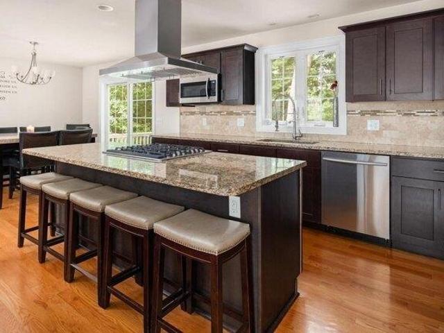 house with 3 bedroom, Cumberland RI ES105417542