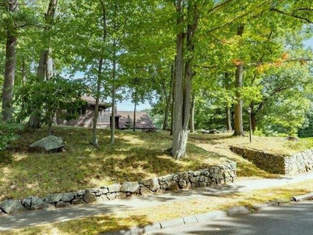 house with 3 bedroom, Danvers MA ES105385738