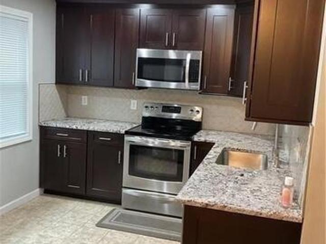 house with 3 bedroom, Danbury CT ES105476748