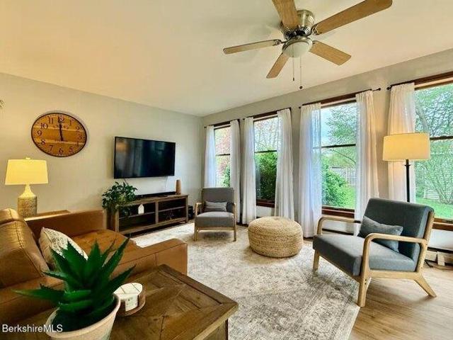 house with 3 bedroom, Dalton MA ES104375922