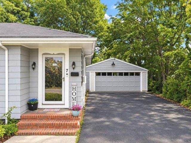 house with 3 bedroom, Dartmouth MA ES105560966