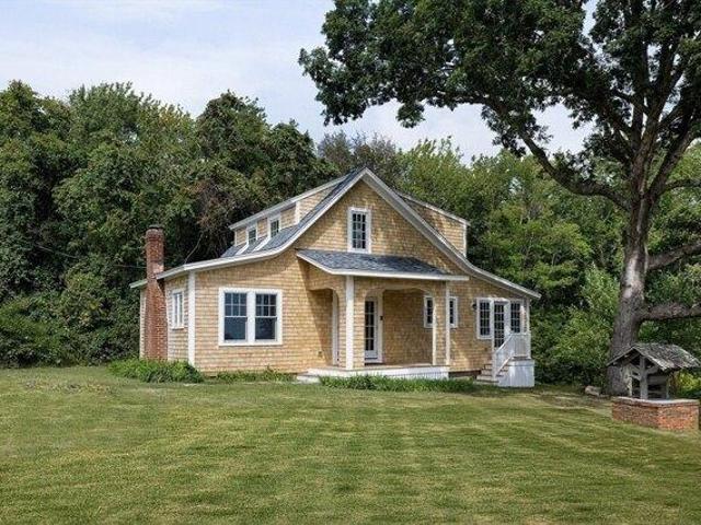 house with 3 bedroom, Dartmouth MA ES105279291