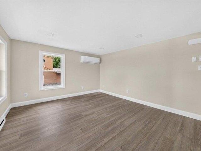 house with 3 bedroom, Dartmouth MA ES105292208