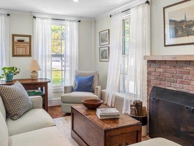 house with 3 bedroom, Dartmouth MA ES105293788