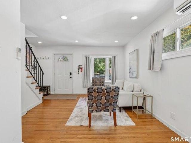 house with 3 bedroom, Darien CT ES105477982