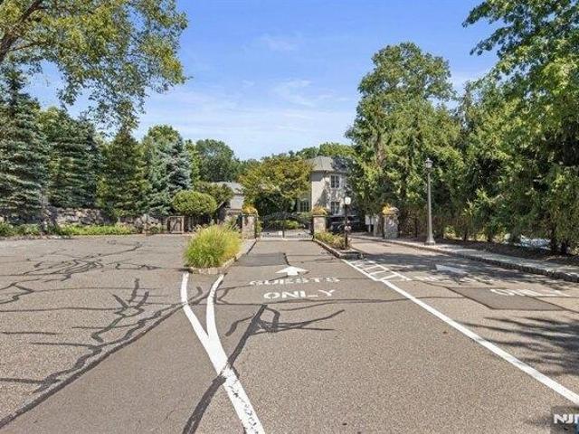 house with 3 bedroom, Demarest NJ ES105205652