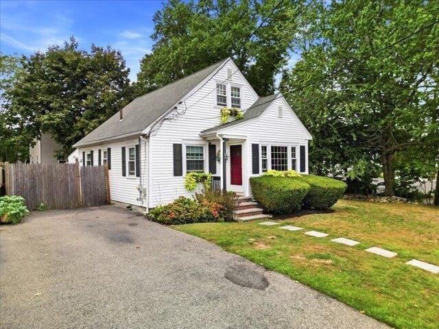 house with 3 bedroom, Dedham MA ES105438275