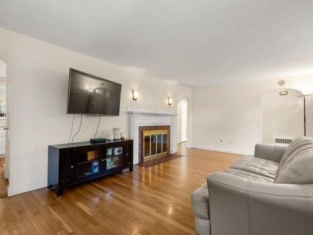 house with 3 bedroom, Dedham MA ES105350823