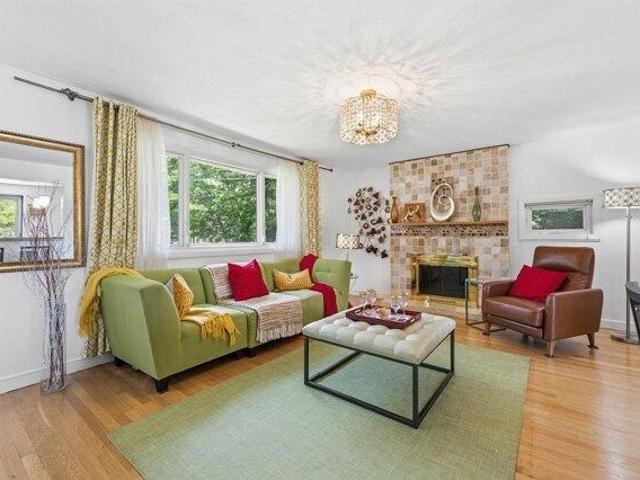 house with 3 bedroom, Dedham MA ES105352437