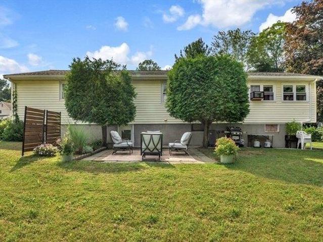 house with 3 bedroom, Dedham MA ES105385225