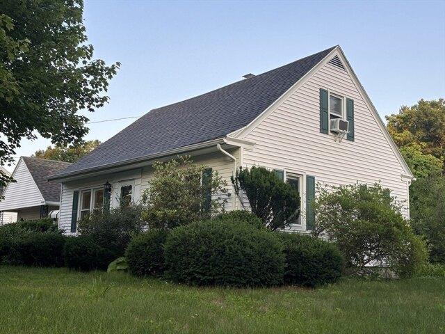 house with 3 bedroom, Deerfield MA ES105242184
