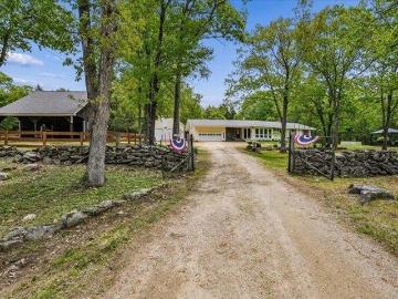 house with 3 bedroom, Deerfield NH DS103016351
