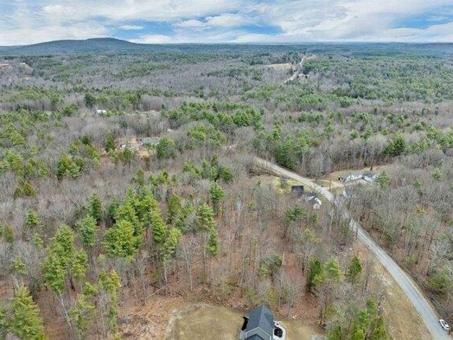 house with 3 bedroom, Deerfield NH ES105511906