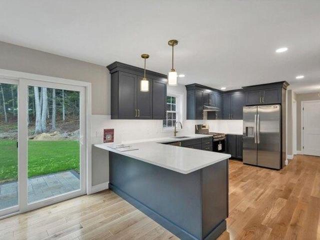 house with 3 bedroom, Deerfield NH ES105364450