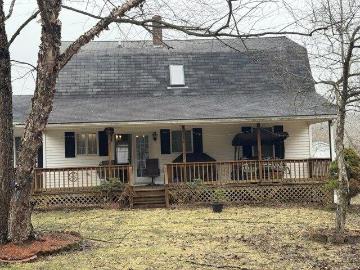 house with 3 bedroom, Derby VT ES103434098