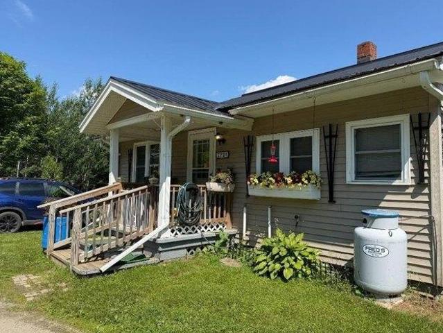 house with 3 bedroom, Derby VT ES104831678
