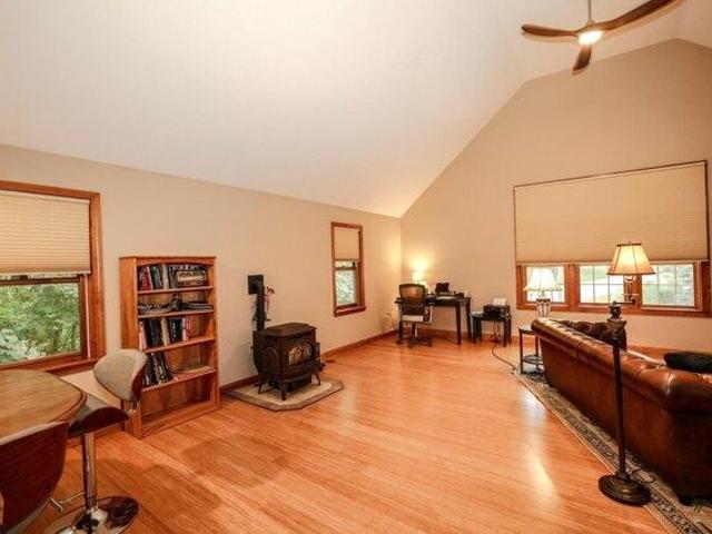 house with 3 bedroom, Derry NH ES105496213