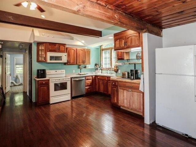 house with 3 bedroom, Derry NH ES105660648
