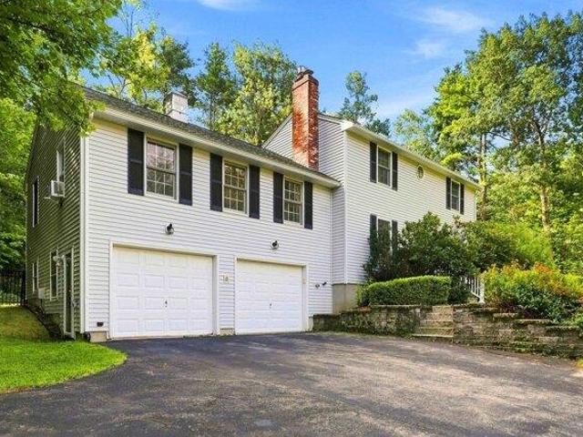 house with 3 bedroom, Derry NH ES105682204