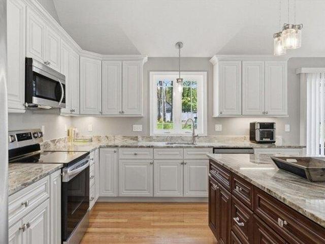 house with 3 bedroom, Dudley MA ES104567347