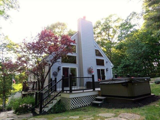 house with 3 bedroom, Dudley MA ES104569259