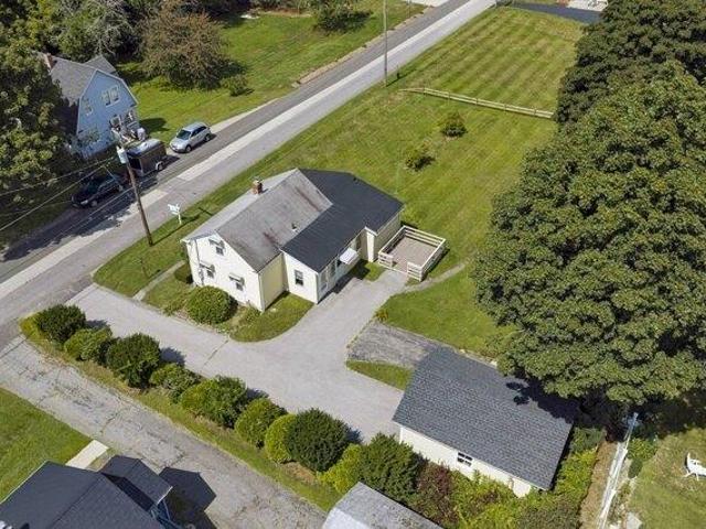 house with 3 bedroom, Dudley MA ES105239614