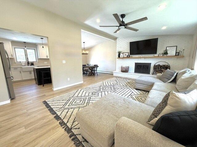 house with 3 bedroom, Dudley MA ES105240394