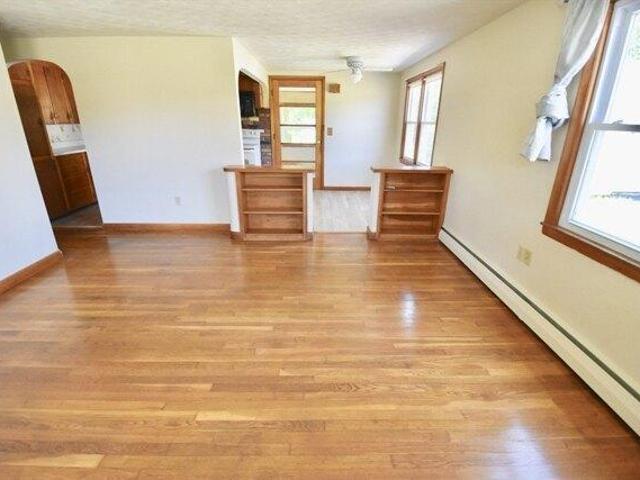 house with 3 bedroom, East Brookfield MA ES104570042