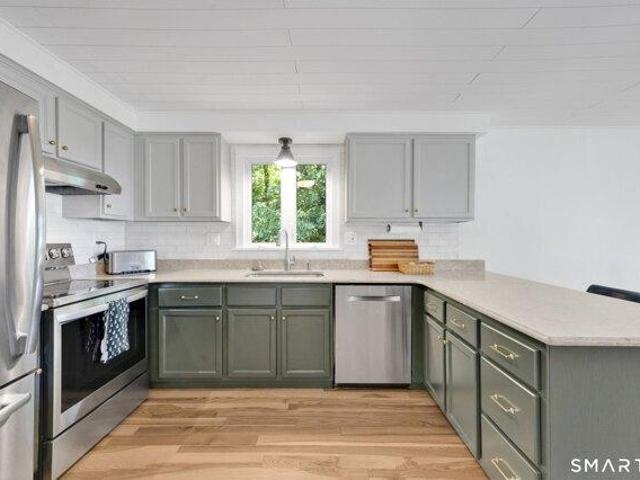 house with 3 bedroom, East Granby CT ES104328873