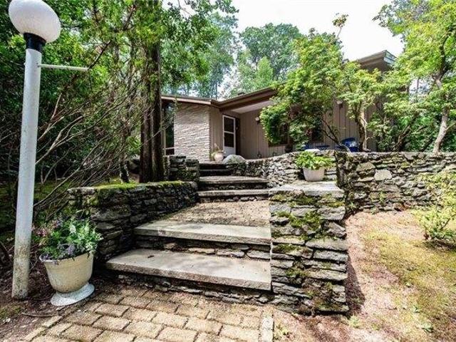 house with 3 bedroom, East Greenwich RI ES105680473