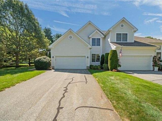 house with 3 bedroom, East Greenwich RI ES105789645