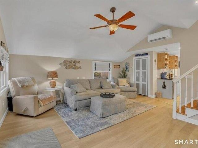 house with 3 bedroom, East Hampton CT ES105551432