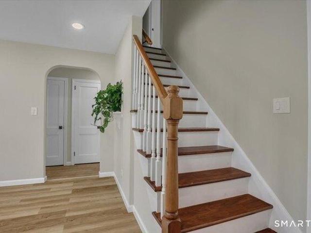 house with 3 bedroom, East Hartford CT ES105400237