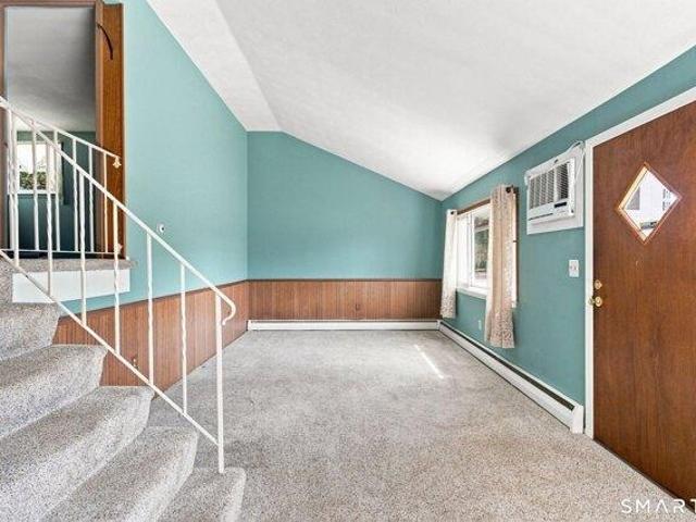 house with 3 bedroom, East Hartford CT ES105426991