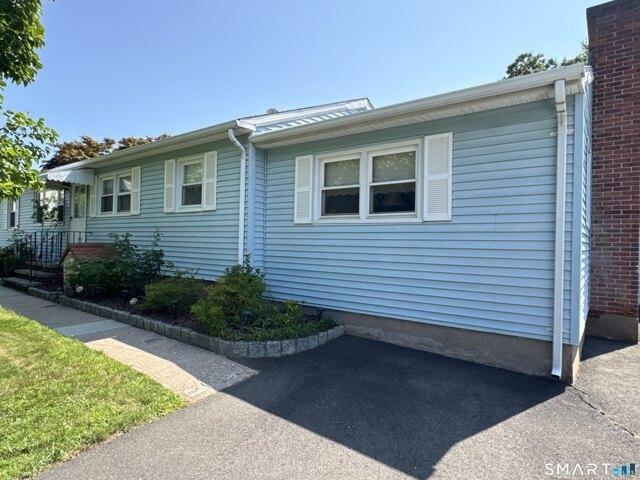house with 3 bedroom, East Haven CT ES105441377