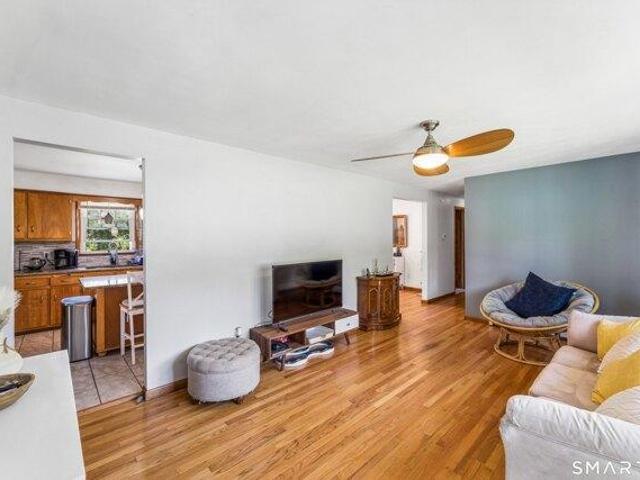 house with 3 bedroom, East Haven CT ES105612277