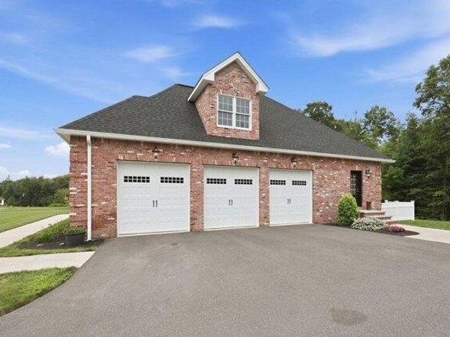 house with 3 bedroom, East Longmeadow MA ES105330604
