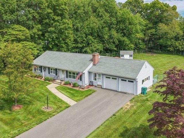 house with 3 bedroom, East Longmeadow MA ES105330737