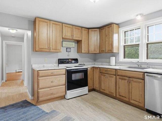 house with 3 bedroom, East Windsor CT ES105314910